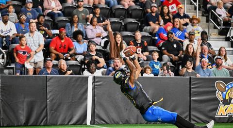 Kats Klaw Out Road Win Behind Hippeard's AFL Return